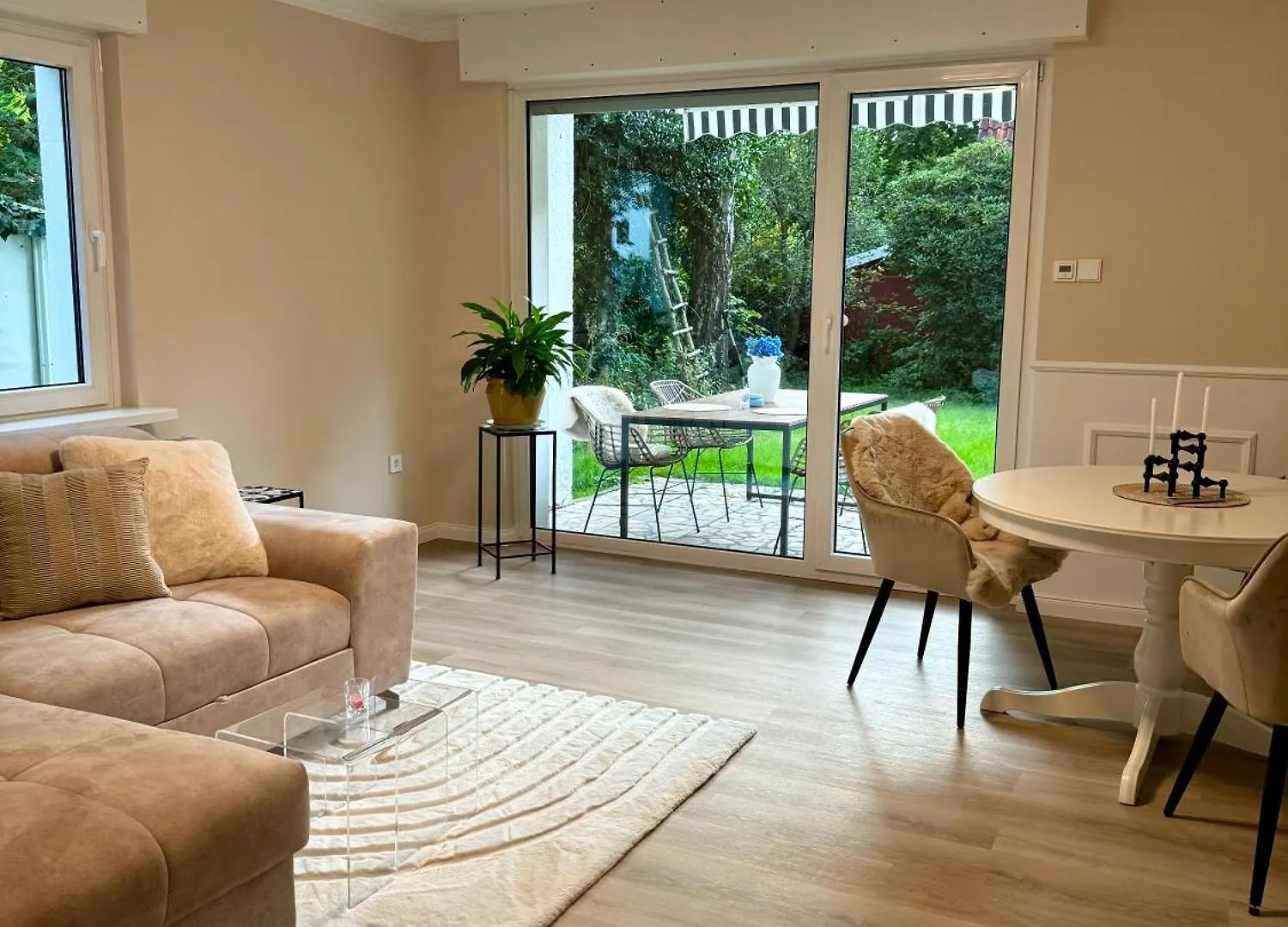 Moderne Ferienwohnung Voll Moebliert Und Zentral Дортмунд