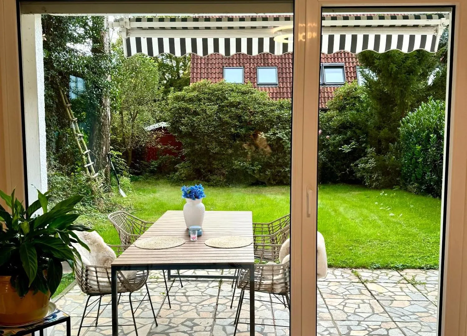 Moderne Ferienwohnung Voll Moebliert Und Zentral Дортмунд Апартаменты